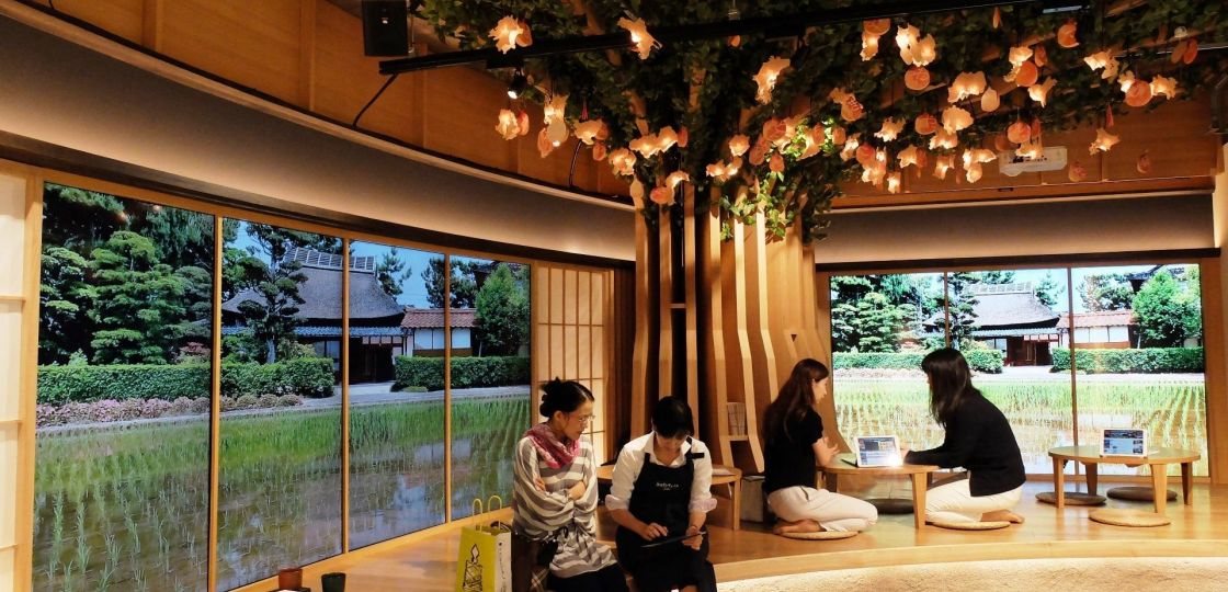 ​​​​《有楽町》ふるさと納税の返礼品ずらり 試食OKのカフェがオープン