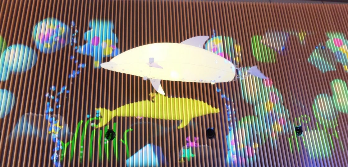 《有楽町》幻想的な海の世界「光のアクアリウム」展、開催中