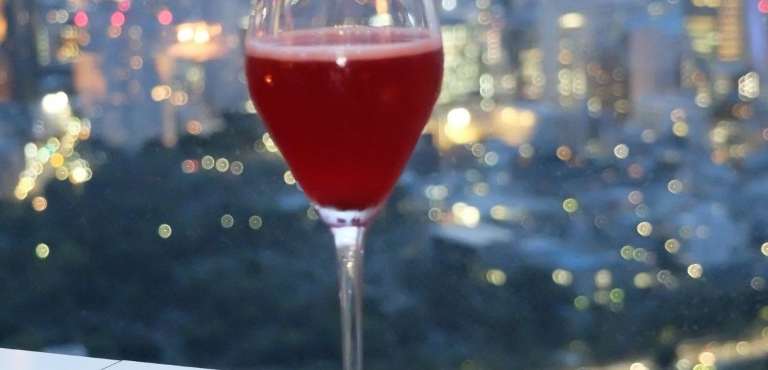 《六本木》週末のくつろぎに、友人や恋人とベリーのカクテルはいかが