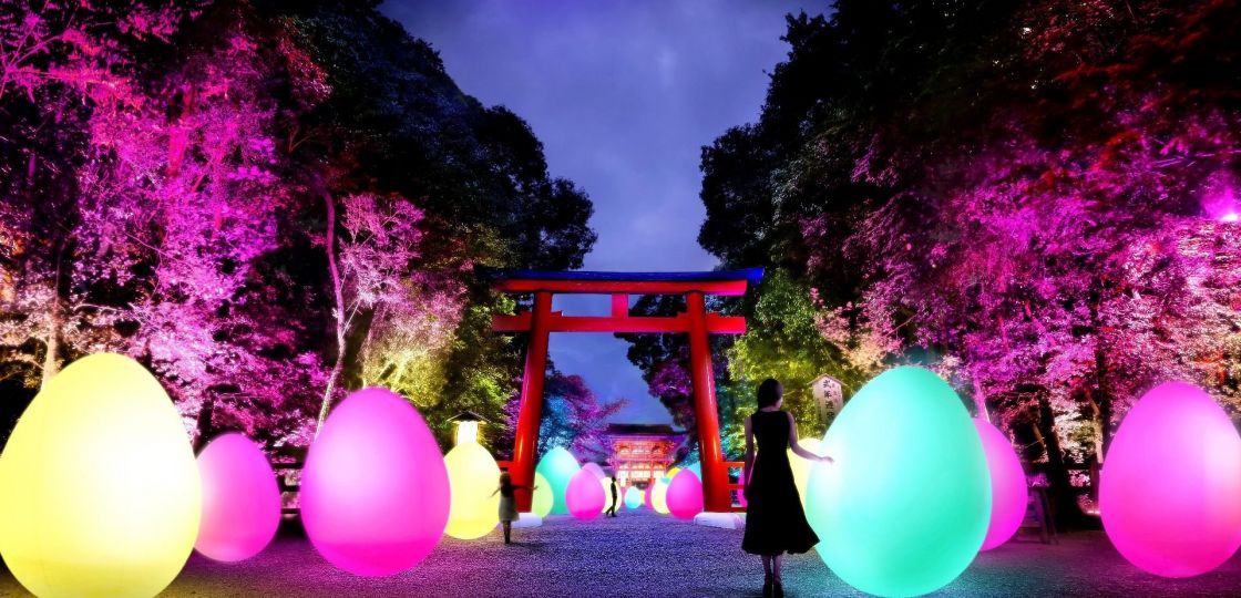 ​《京都》「チームラボ」が下鴨神社で光の祭典「Art by teamLab」を開催