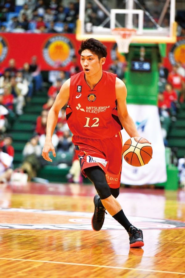 Bリーグ 名古屋ダイヤモンドドルフィンズ 中東泰斗 直筆サイン入り タンクトップ 中東泰斗 名古屋ダイヤモンドドルフィンズ Bリーグカード リアル
