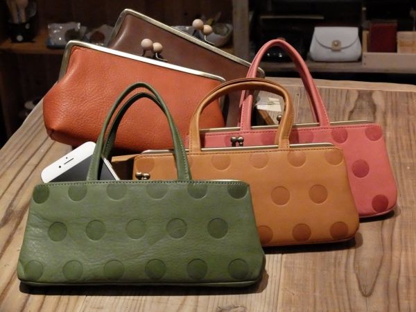浅草》Made in Japanにこだわった革小物ブランド「Kanmi.」の新