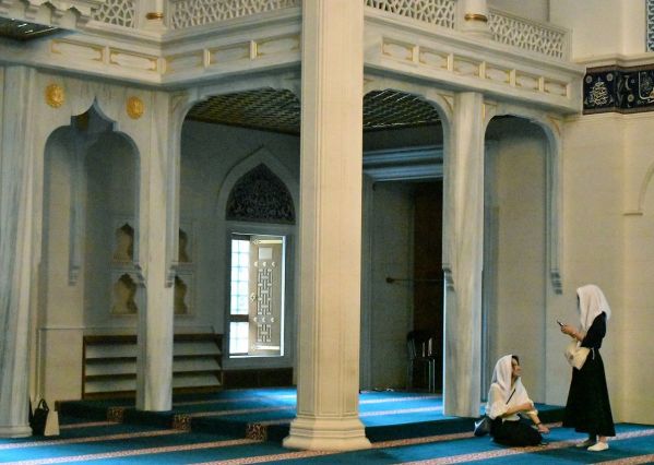camii saegusa1.jpg