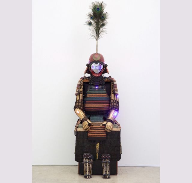 《市ヶ谷》天明屋尚の個展「形質転換」　鎧兜が近未来のロボットに