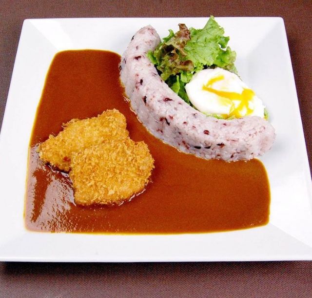 「グルメ」も味わおう　夏の芸術祭を倍楽しむ方法