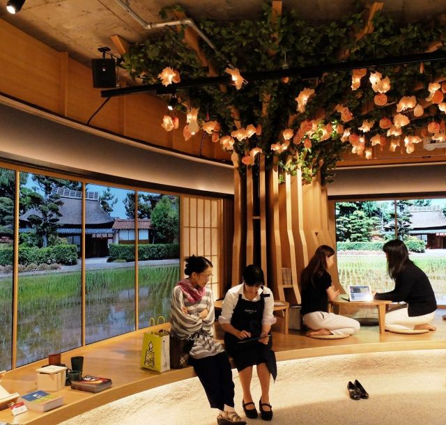 ​​​​《有楽町》ふるさと納税の返礼品ずらり 試食OKのカフェがオープン