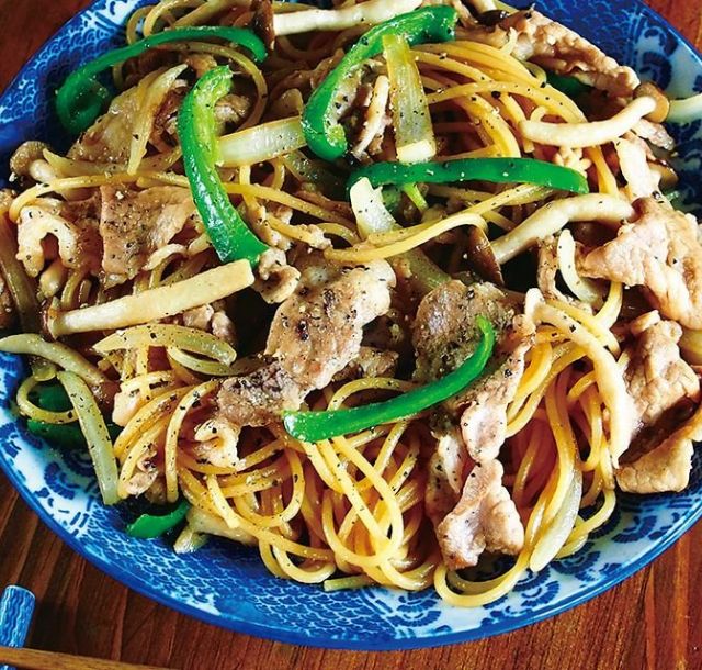 《めしうまナイト》焼肉のたれ、使い切り！具だくさん和風スパゲティ