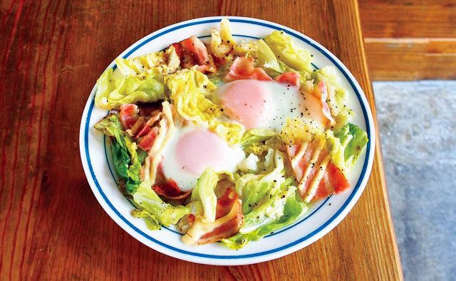春キャベツの季節到来！キャベツたっぷりベーコンエッグ《めしうまナイト》